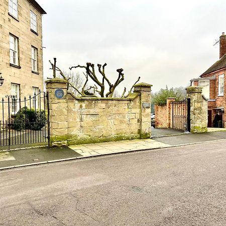 Flower Cottage By Ludlow Castle With Onsite Parking Exterior photo